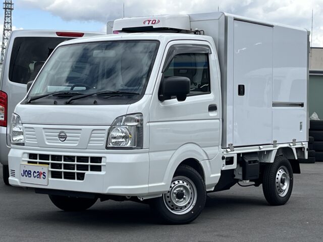 [C_7y5261] ニッサン　NT100クリッパー　冷蔵冷凍車　菱重製　中温　‐５℃設定　ＡＴ　届出済未使用車