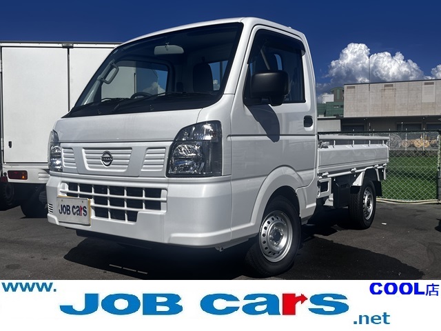 [C_7y6858]ニッサン　ＮＴ１００クリッパートラック　届出済未使用車　平ボディー　ＡＴ　４ＷＤ　キーレス