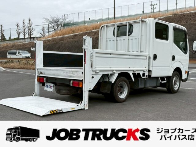 [B_7y3923] ニッサン　アトラス　トラック　Wキャブ　スーパーロー　新明和垂直PG付