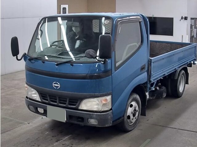 日野　デュトロ　平ボデー　全低床　2ｔ　エンジンＳ０５Ｄ　ノンターボ車両が入庫しました　